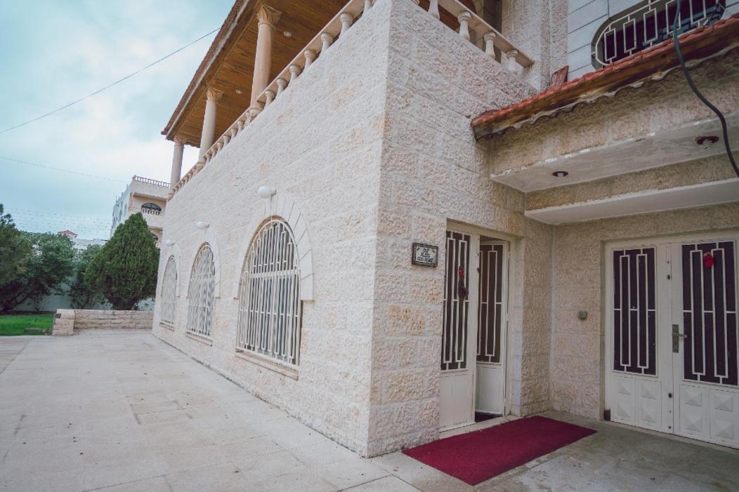 مادابا Karrain Villa-The Apartment المظهر الخارجي الصورة