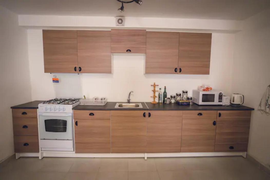 مادابا Karrain Villa-The Apartment المظهر الخارجي الصورة