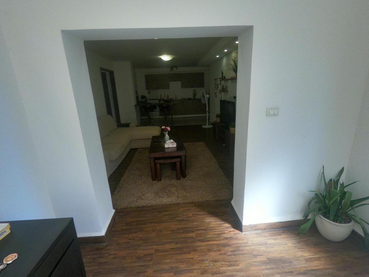 مادابا Karrain Villa-The Apartment المظهر الخارجي الصورة